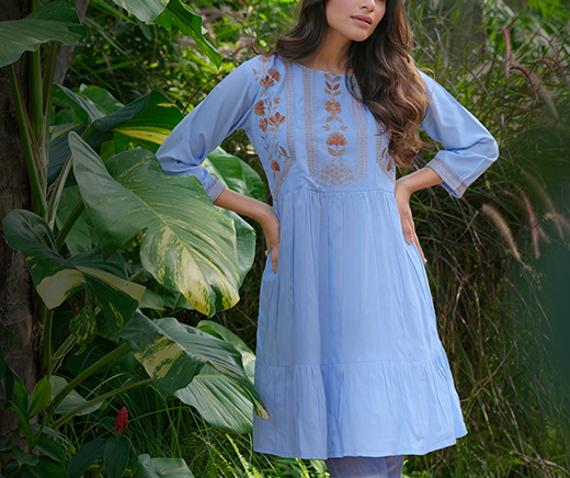 Get-Your-Hands-on-Fashionable-Versatile-Women-s-Top-Wear We Shine