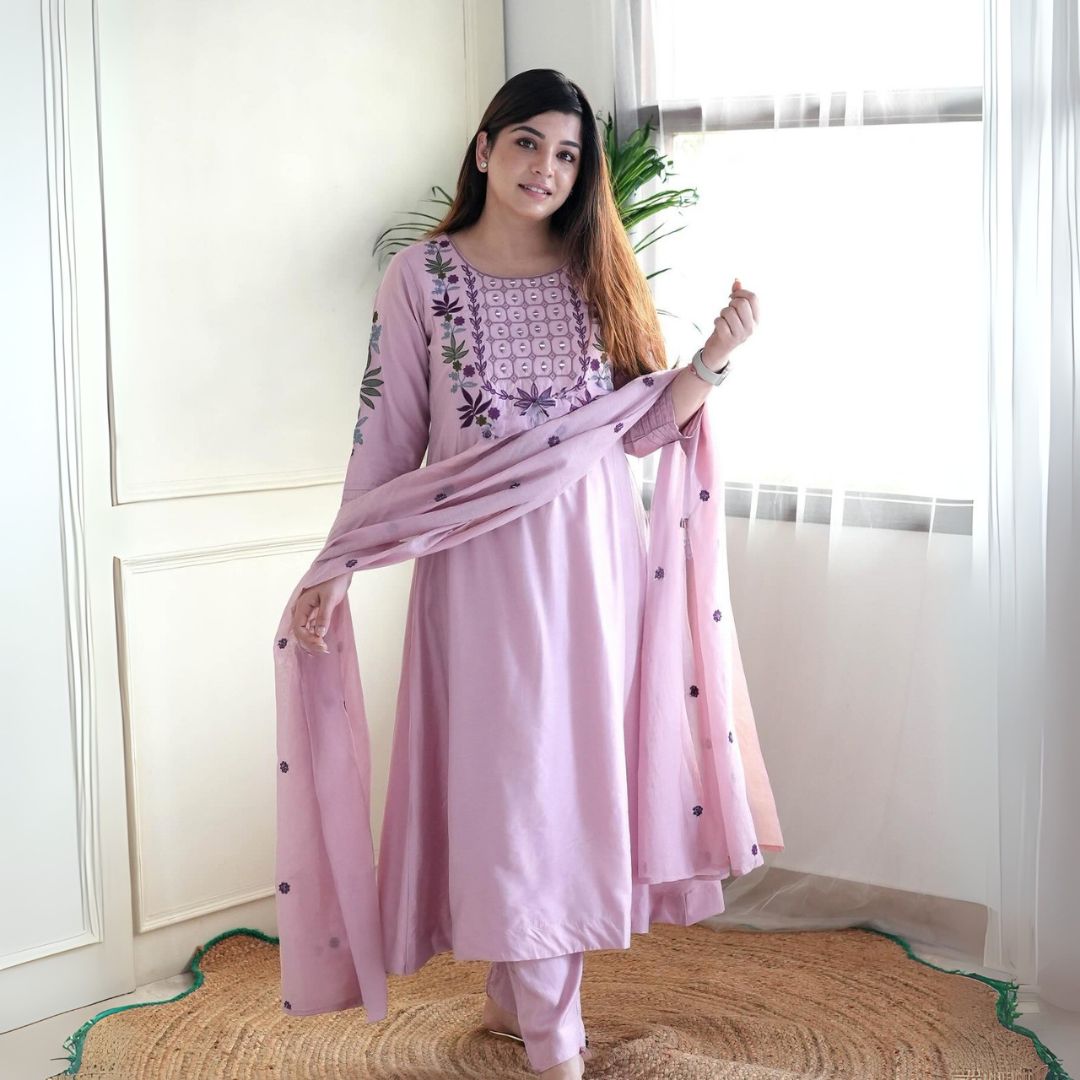 Lavender Embroidered Chanderi Silk Suit Set with Organza Dupatta