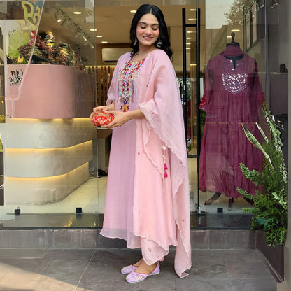 Graceful Pink Chanderi Silk Embroidered Suit Set with Organza Dupatta