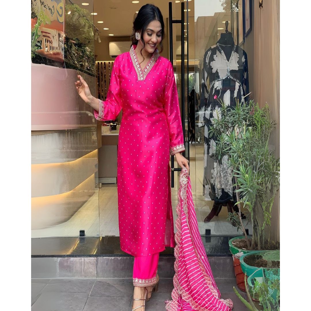 Radiant Fuchsia Viscose Suit Set with Embroidery &amp; Muslin Dupatta