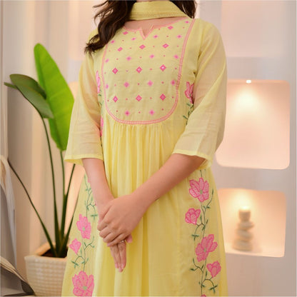 Sunshine Blossom Embroidered Suit Set with Parampara Silk with Organza Dupatta