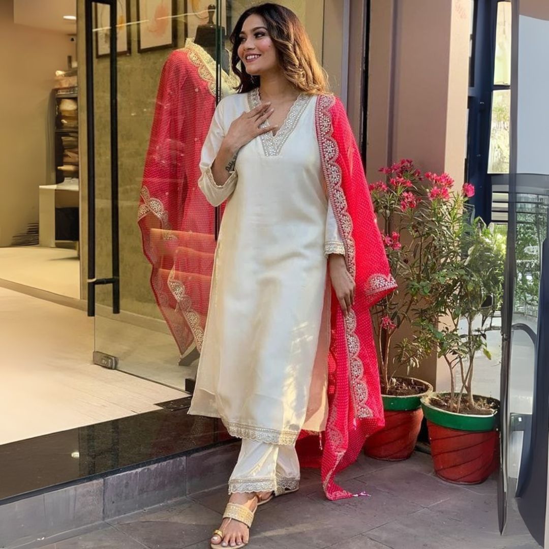 Elegant Off-White Chanderi Suit Set with Red Muslin Dupatta &amp; Gorgeous Embroidery Work