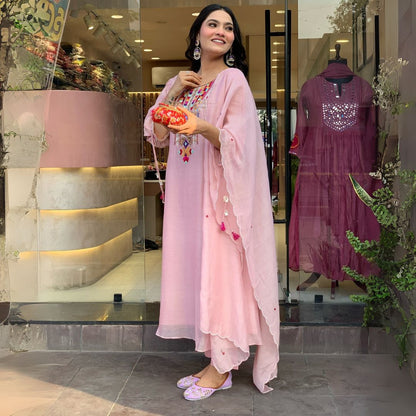 Graceful Pink Chanderi Silk Embroidered Suit Set with Organza Dupatta
