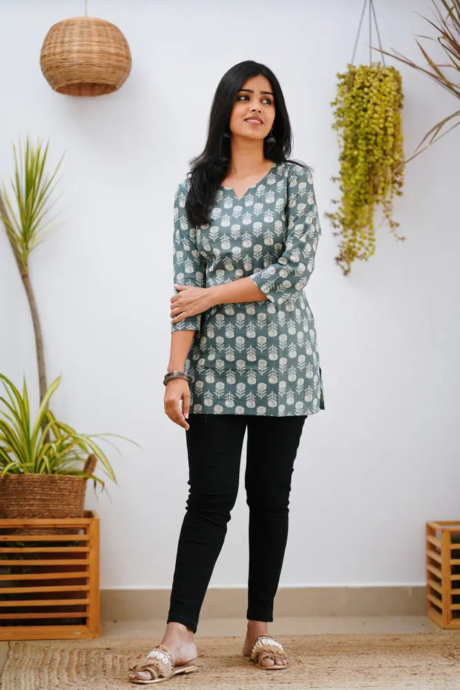 Buy Comfy and Super Chic Cotton Short Top Women’s Fashion Online - We Shine India