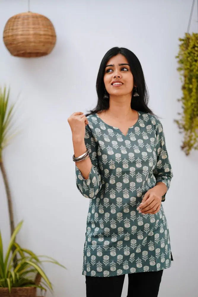 Buy Comfy and Super Chic Cotton Short Top Women’s Fashion Online - We Shine India