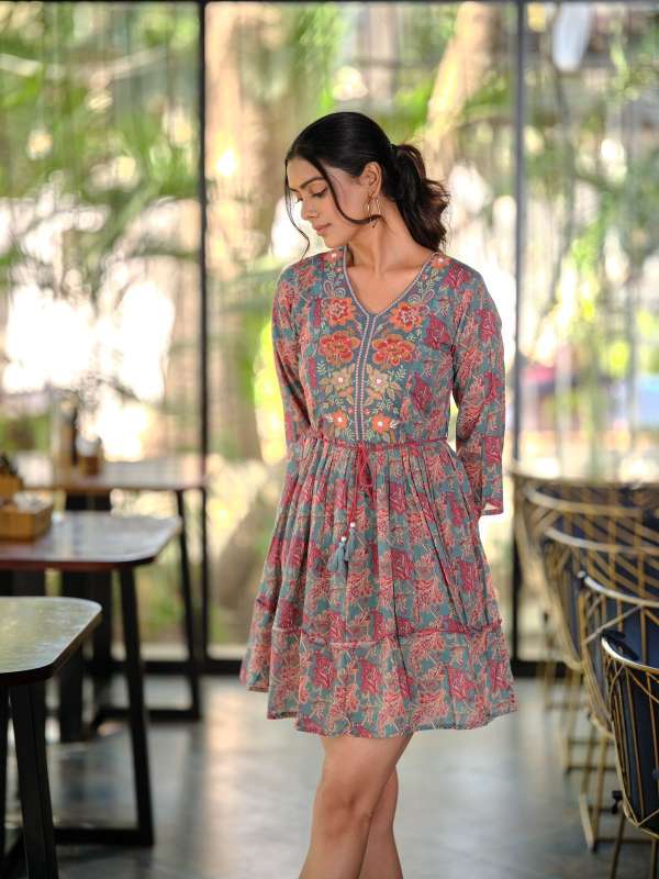 Effortlessly Chic: Heavy Cotton Printed Tunic for Style and Comfort