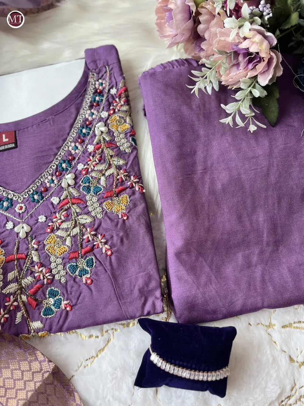 Buy Women Embroidered Straight Kurta Set  Women’s Fashion Online - We Shine